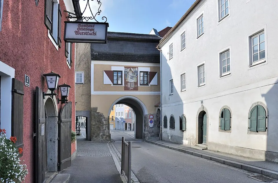 Stadttor, Passauertor ehem. Allerheiligen Tor