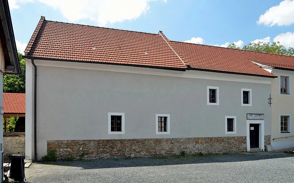 Image: Herzi Pinki · CC BY-SA 3.0 Schönbeck-Mühle, Maria-Anzbach