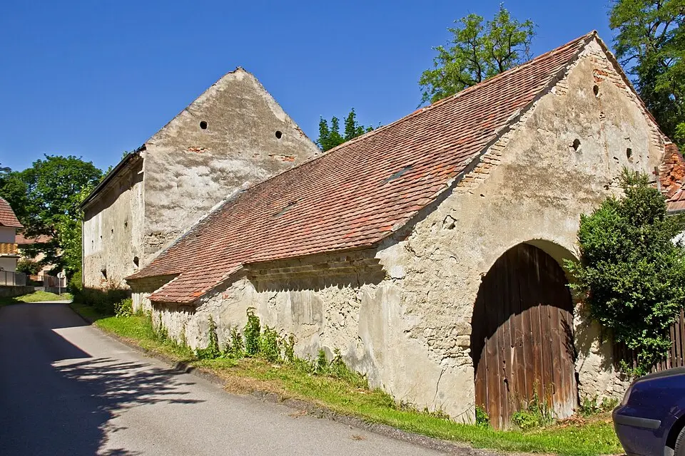 Image: Duke of W4 · CC BY-SA 3.0 AT Schüttkasten, sog. Mayer-Stadel