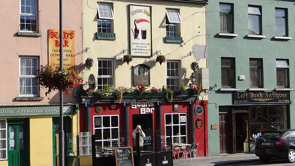 Sean's Bar