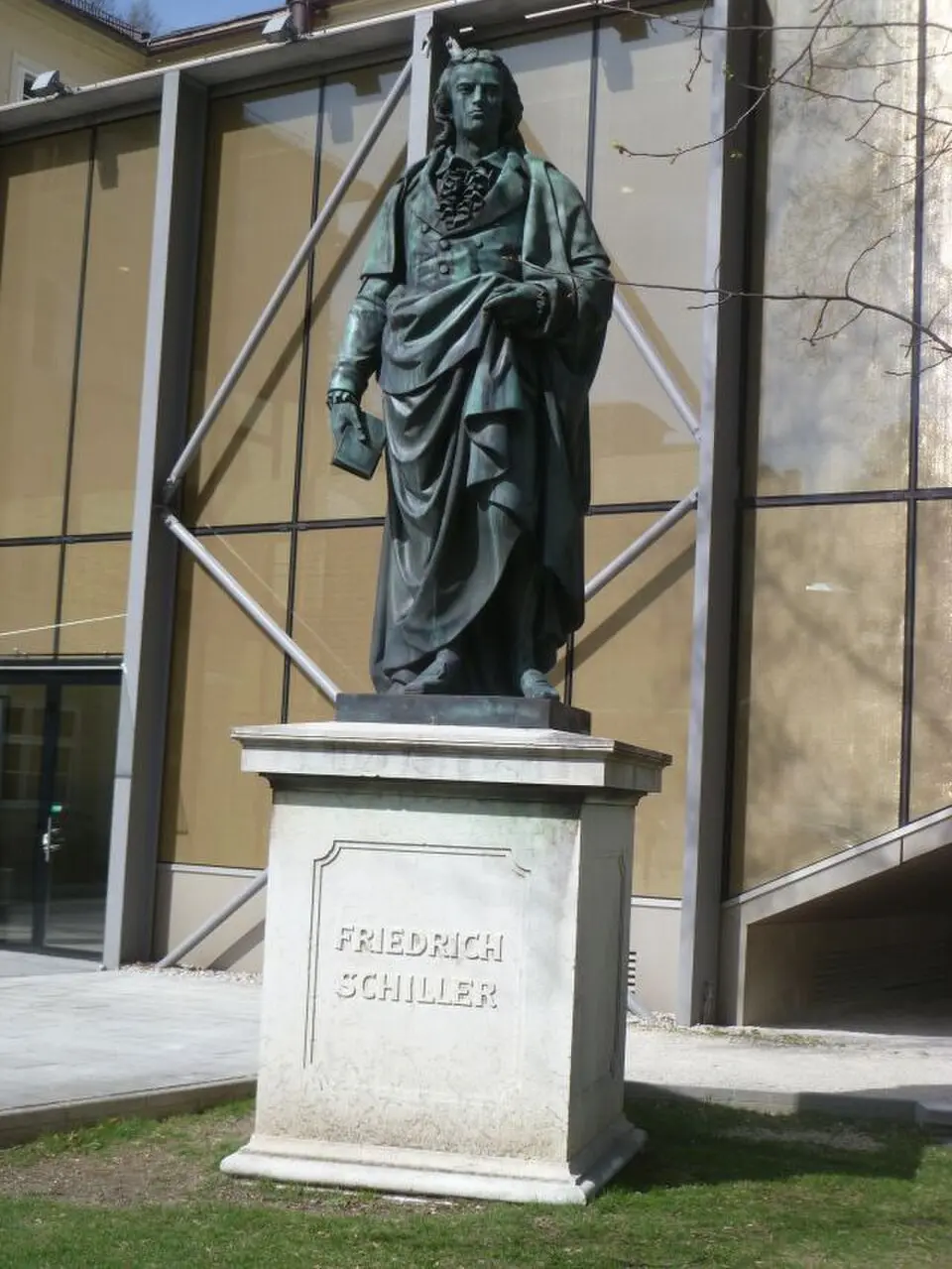 Obrázok: Luckyprof (talk) · CC BY-SA 3.0 AT Schillerdenkmal