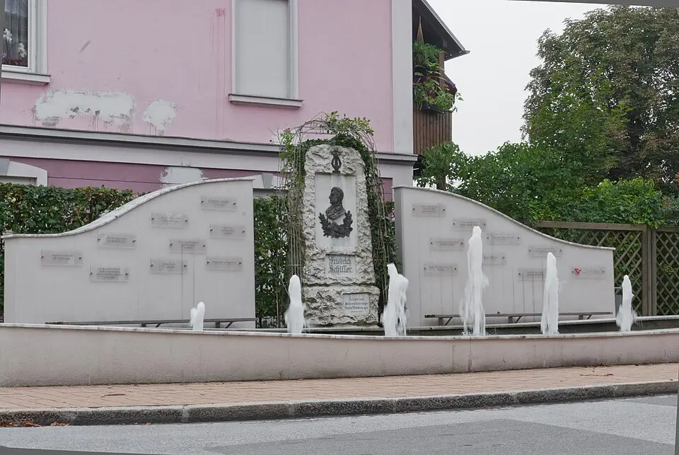 Bild: Brezocnik Michael · CC BY-SA 3.0 AT Persönlichkeitsdenkmal Friedrich von Schiller