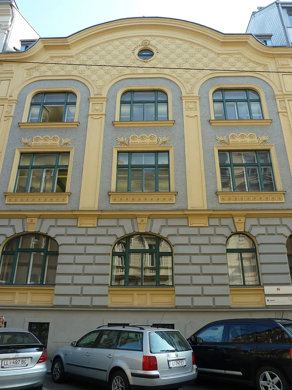 Schillerstraße 10