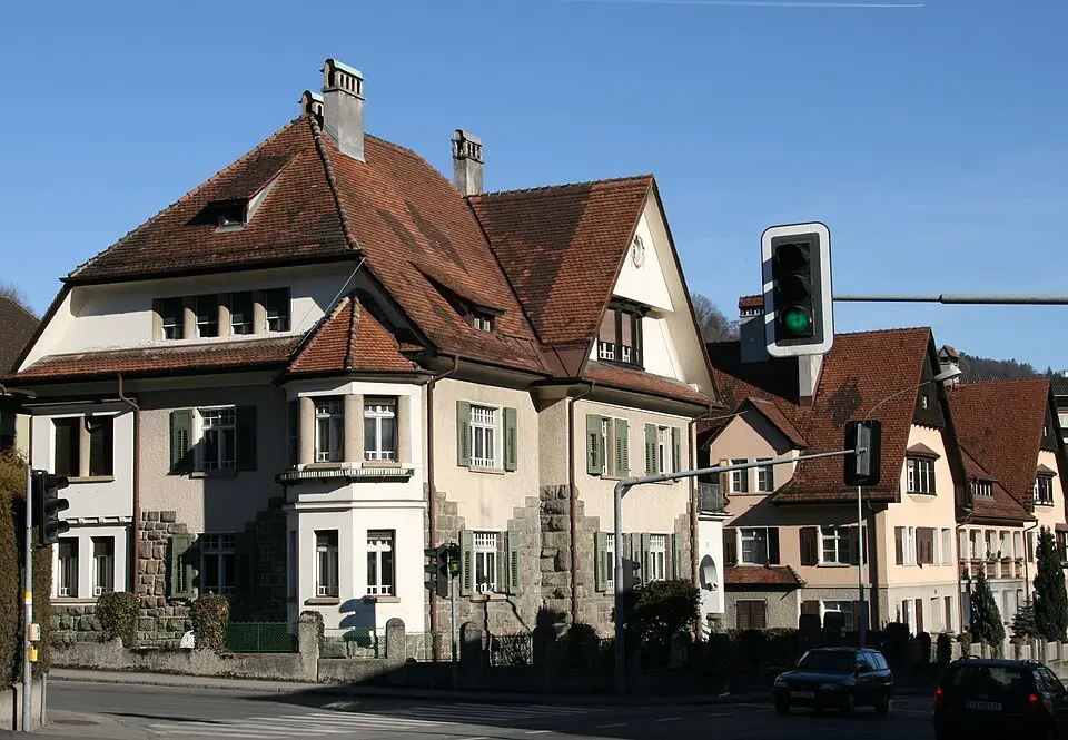 Angestelltenwohnhaus