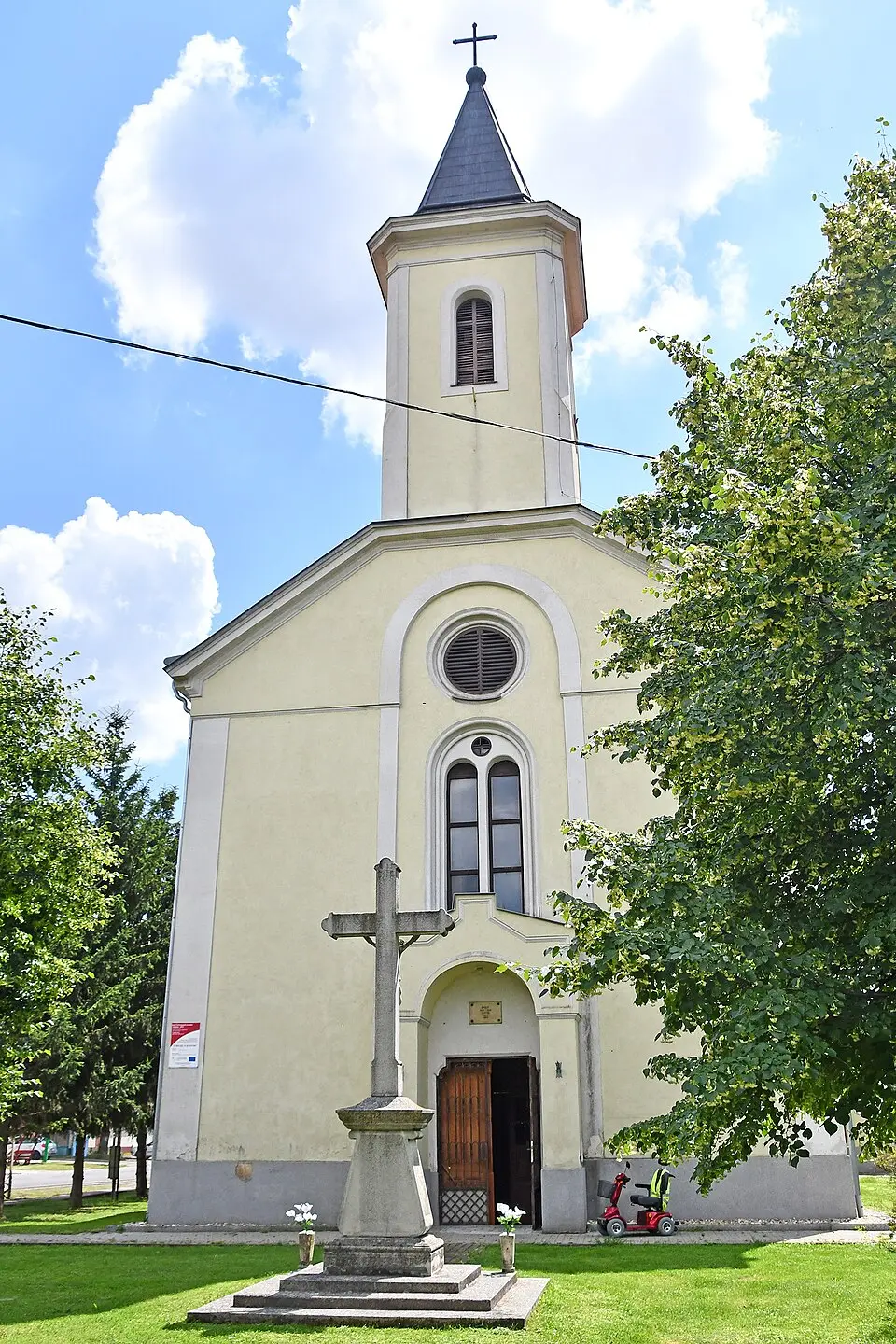 Atkár