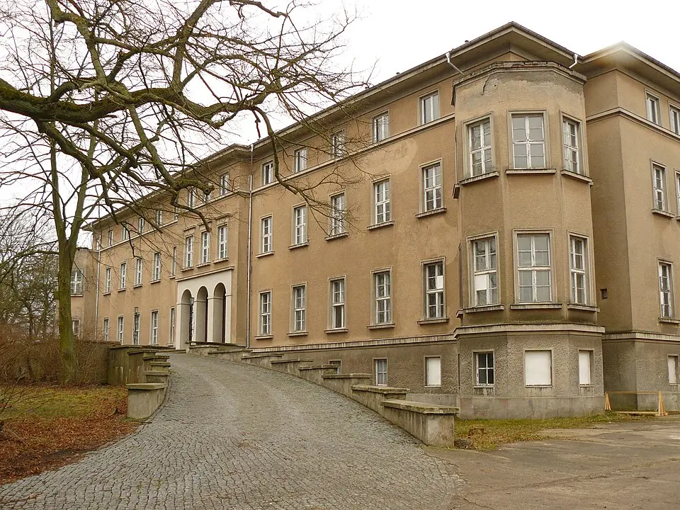 Kép: jens@storchenhof-pap… · CC BY-SA 3.0 Vogelsang kastély