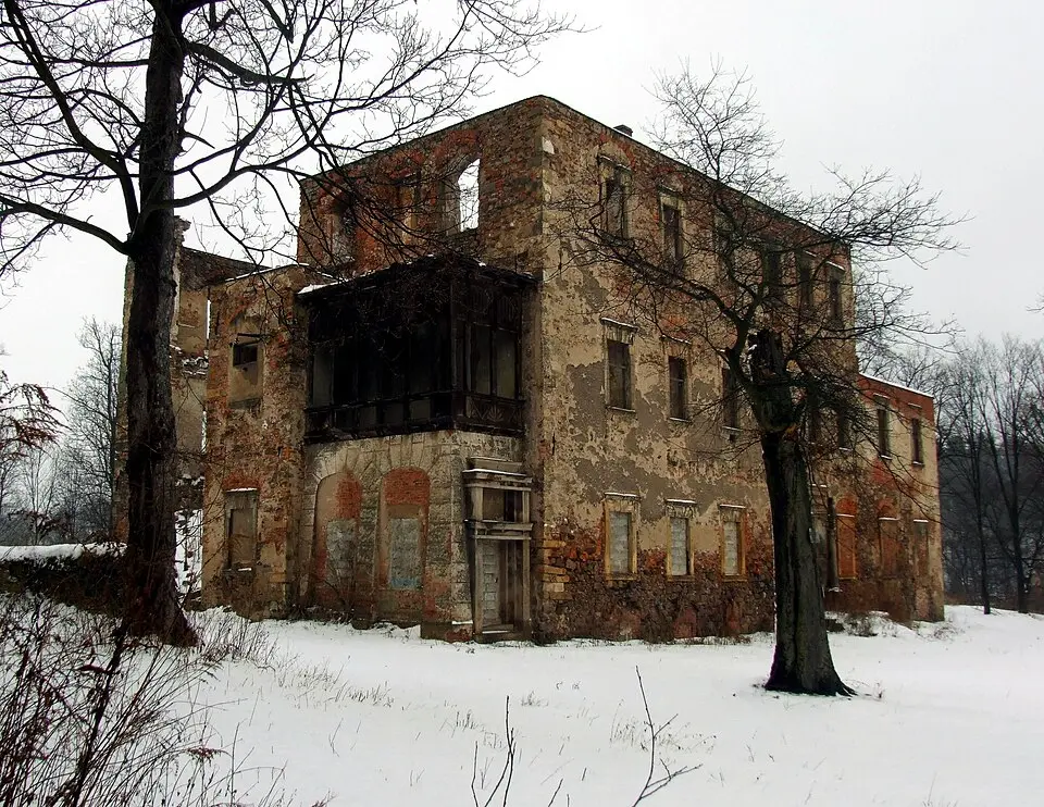 Zamek w Starej Kraśnicy