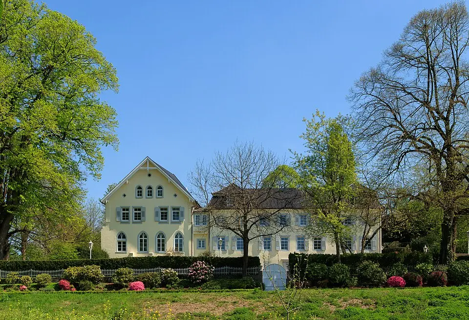Obrázok: H. Zell · CC BY-SA 3.0 Schloss Aubach
