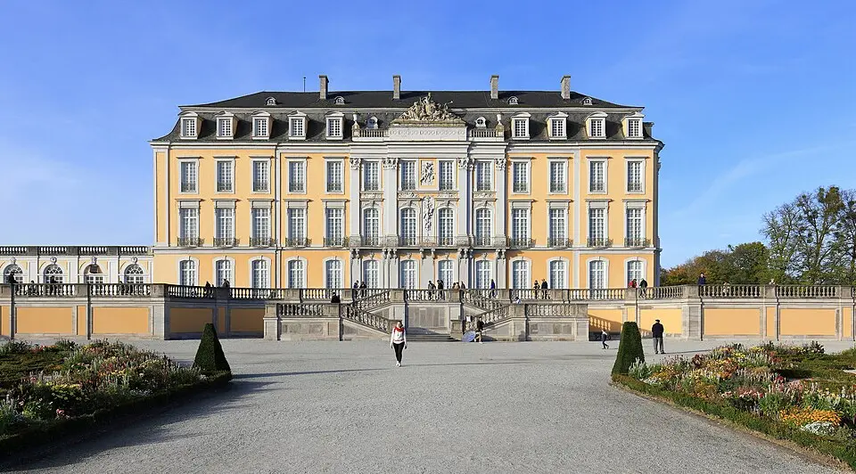Image: Martin Falbisoner · CC BY-SA 4.0 Augustusburg and Falkenlust Palaces