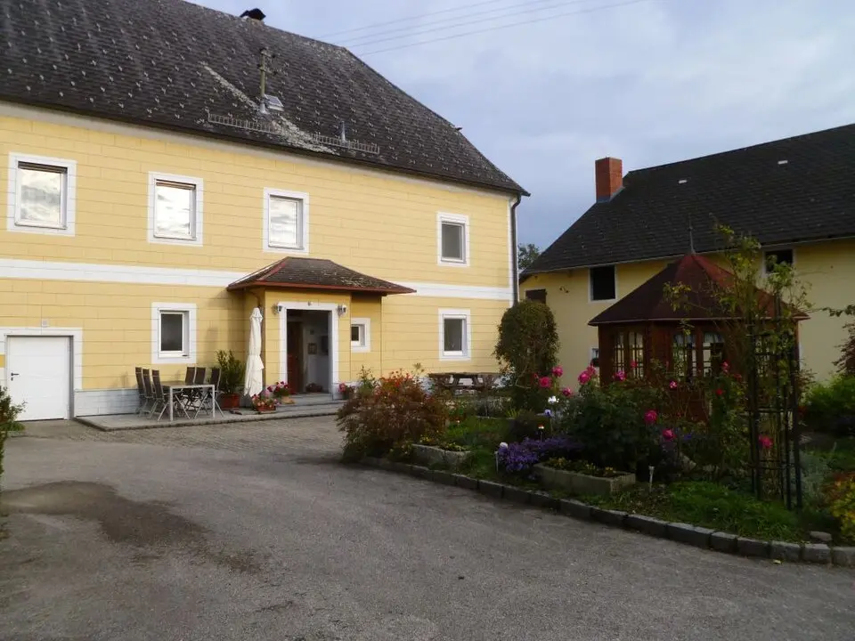 Obrázek: Luckyprof (Luckyprof (talk)) · CC BY-SA 3.0 AT Schloss Brandstatt