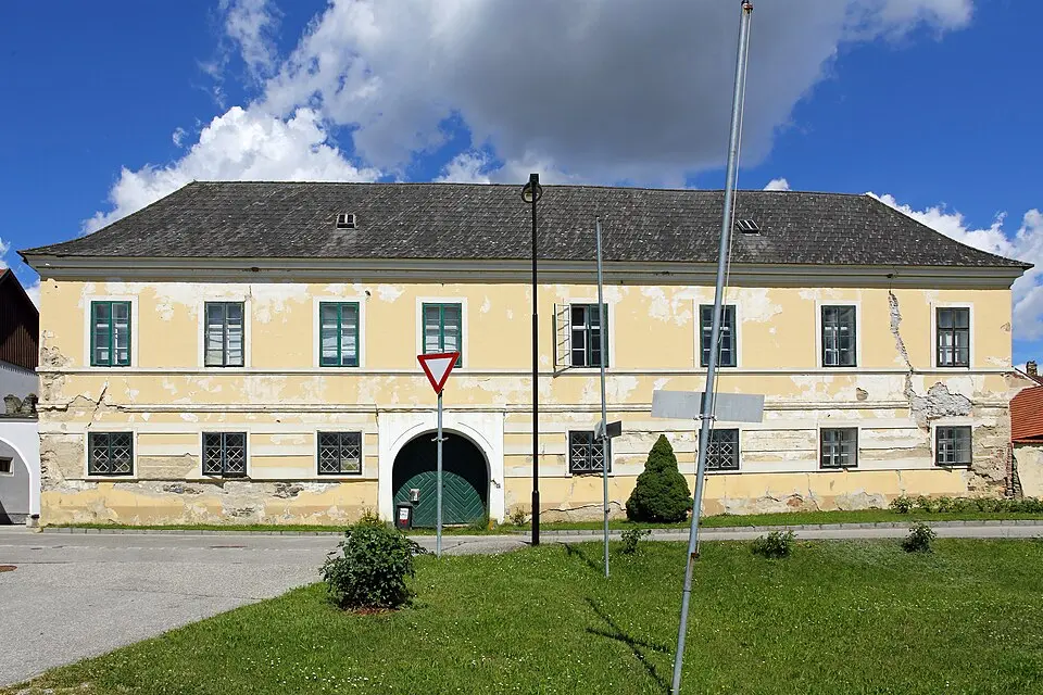 Schloss Felling samt Kapelle