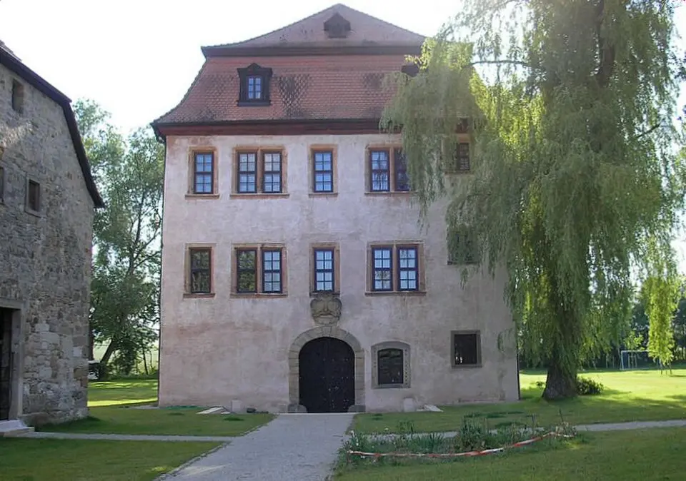 Uploaded by: Dark Avenger~commonswiki · CC BY-SA 3.0 Schloss