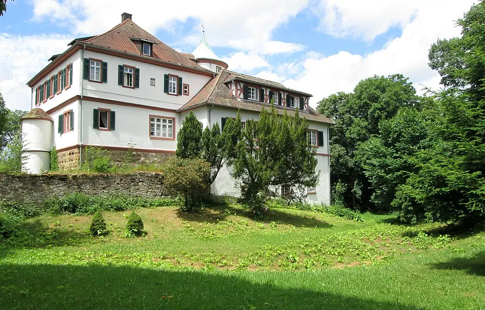Kép: dealerofsalvation · CC BY-SA 3.0 Schloss Lindach