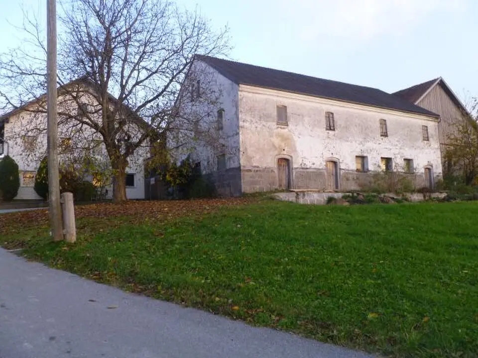 Obrázek: MyName (Luckyprof (talk)) · CC BY-SA 3.0 AT Schloss Maasbach