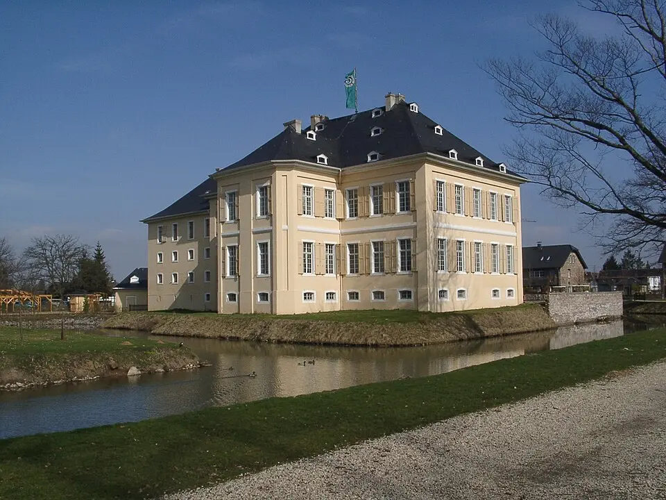 Slika: Klaus Graf · CC BY 2.0 Schloss Miel