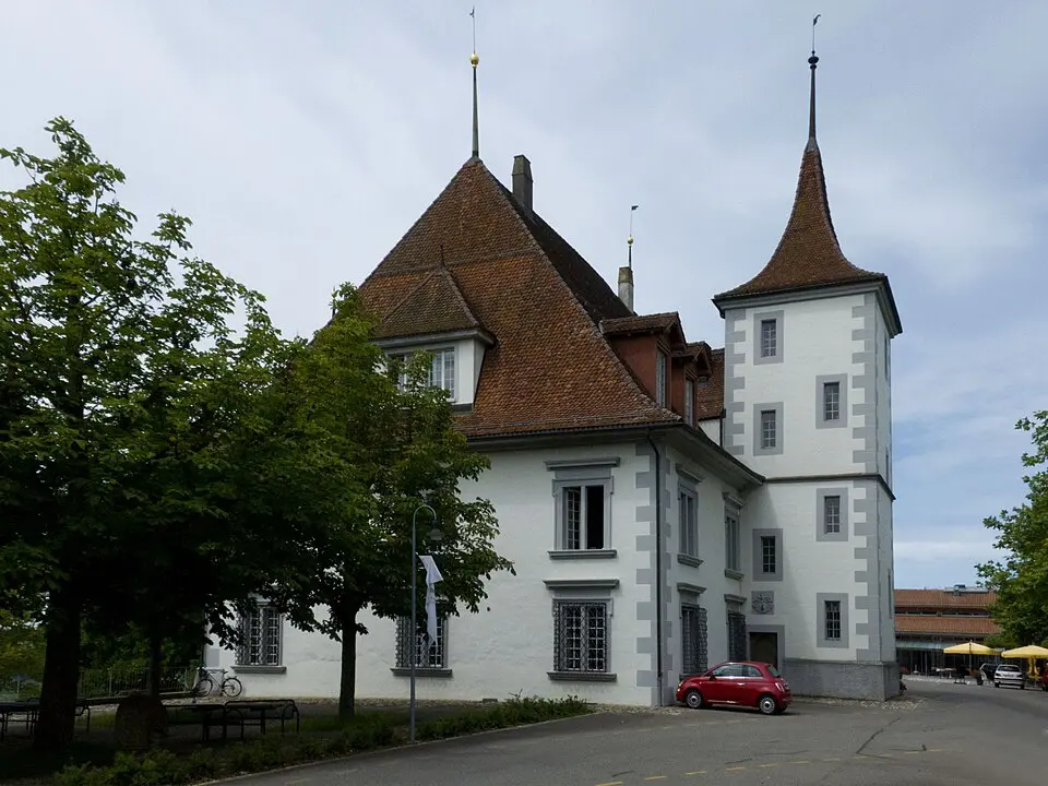 Image: Ginkgo2g · CC BY-SA 3.0 Schloss Utzigen