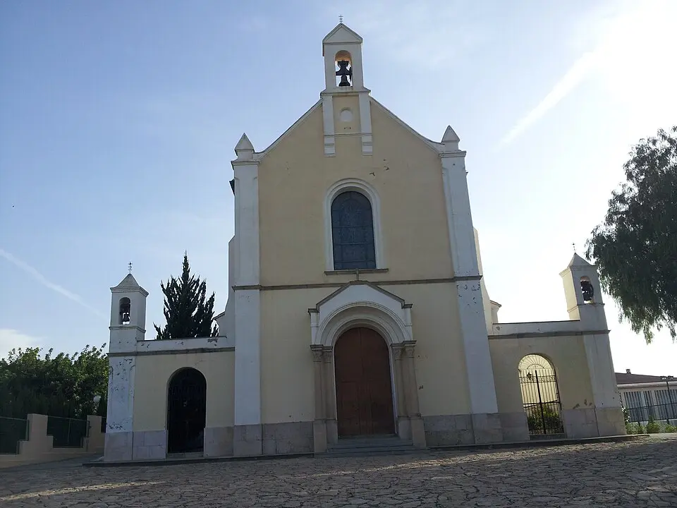 Image: Coentor · CC BY-SA 3.0 Calvario y ermita del Santísimo Cristo de la Fe de Adzaneta de Albaida