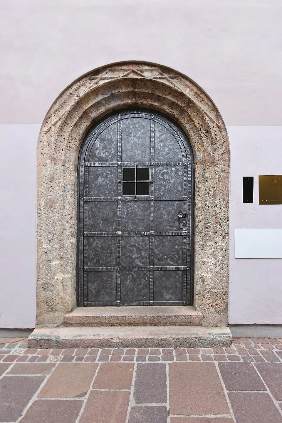 Bürgerhaus-Steinportal