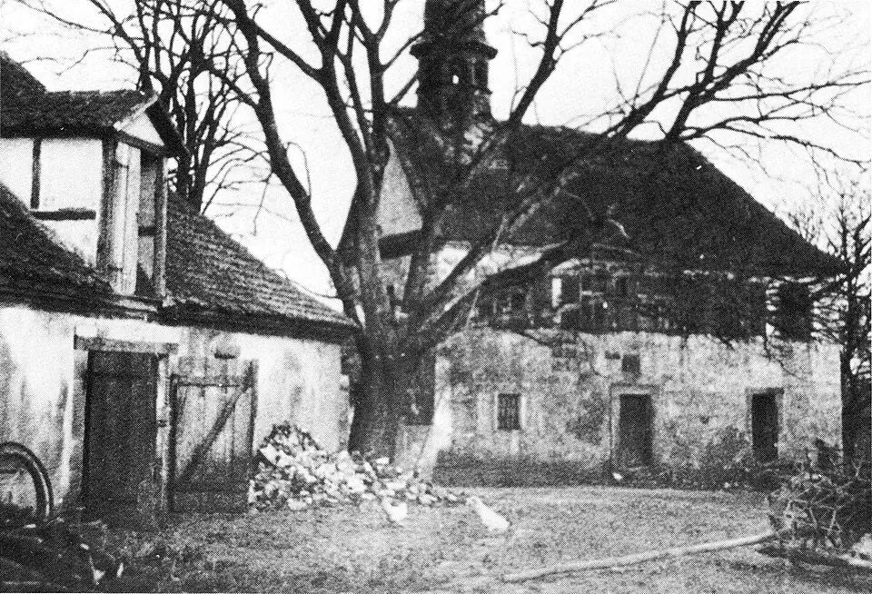 Image: Franz Wenzl: Die Stadtteile der Stadt Burgkunstadt mit Bildern aus vergangenen Tagen. Geiger Verlag, Horb am Neckar 1991, ISBN: 3-89264-247-8, S. 86 · Public domain Schloss