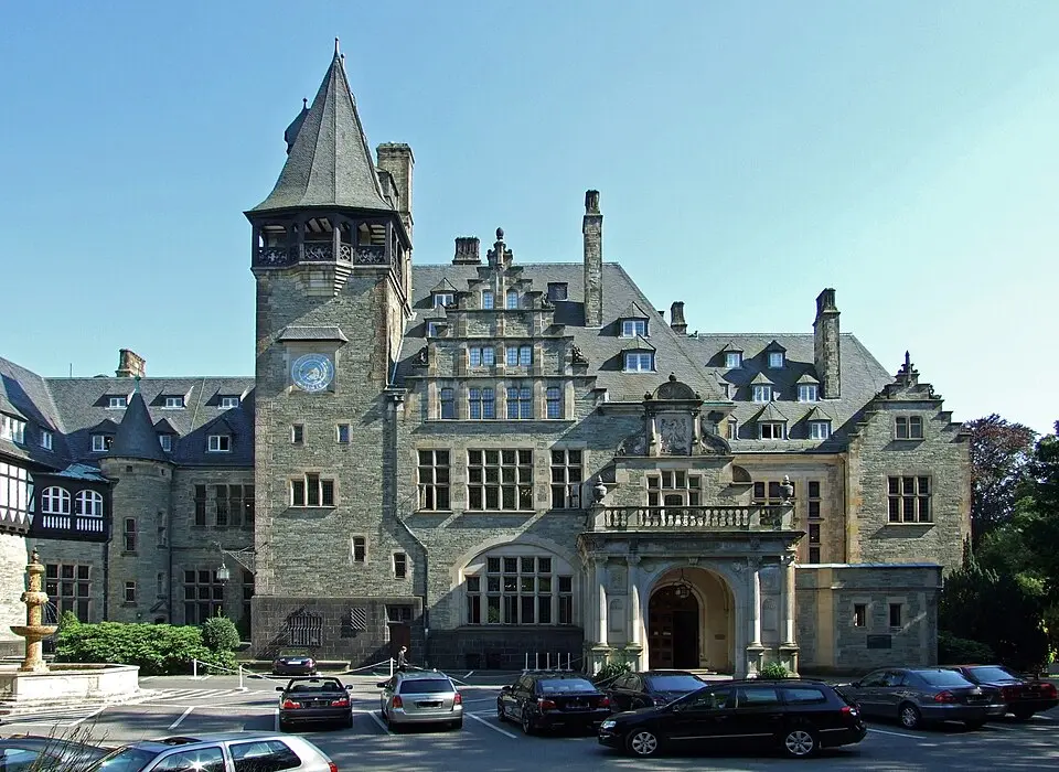 Schloss Friedrichshof