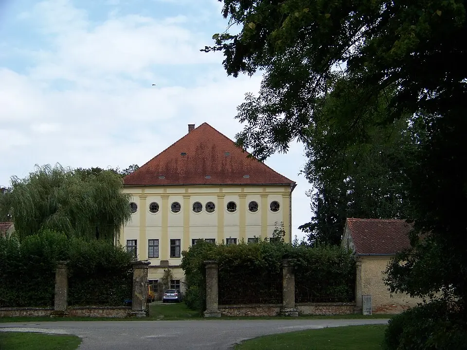 Slika: Elcom.stadler · CC BY-SA 3.0 Schloss Schönach