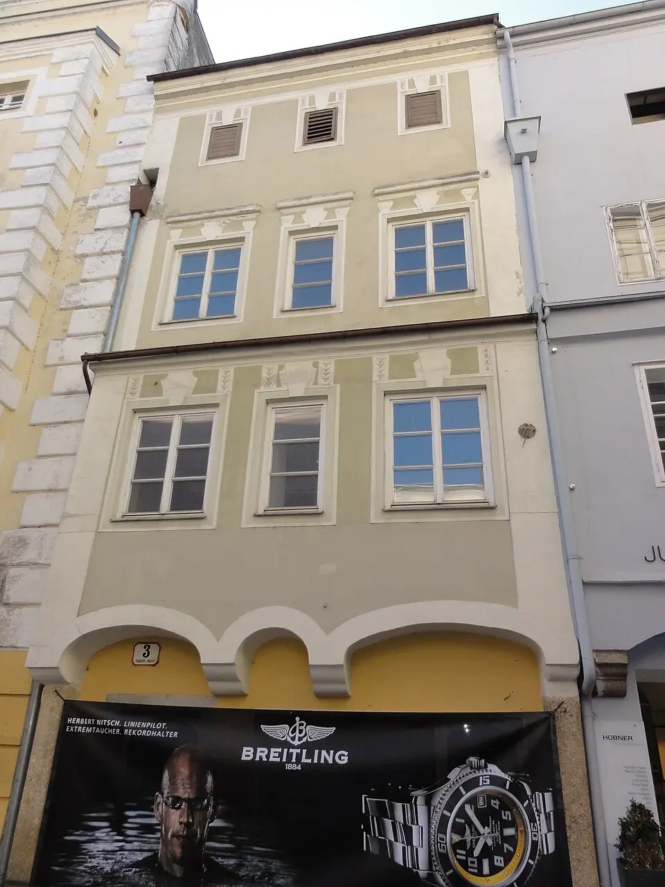 Wohn- und Geschäftshaus