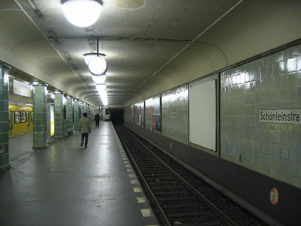 U-Bahnhof Schönleinstrasse