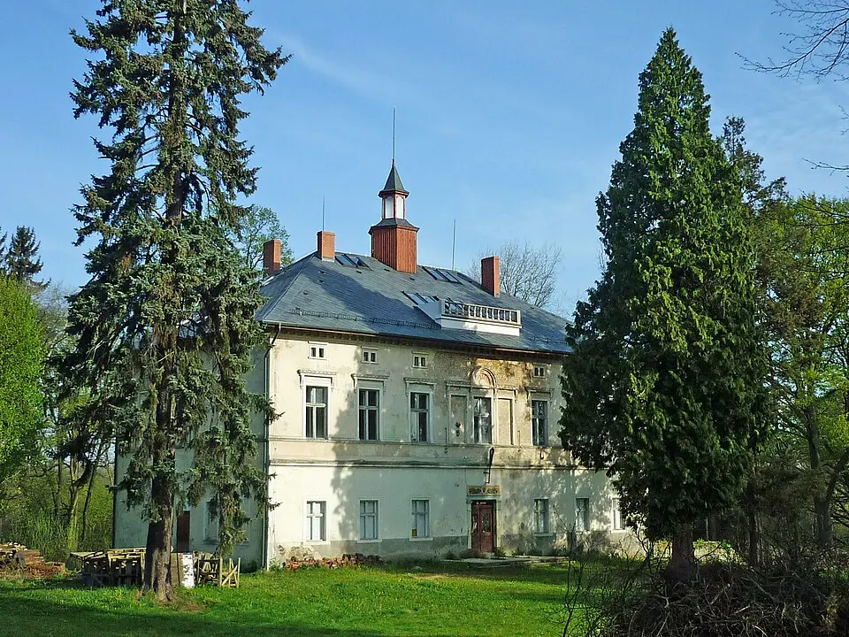 Pałac w Pisarzowicach