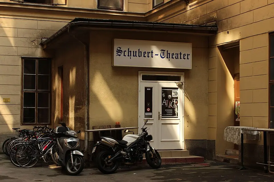 Image: Anna reg · CC BY-SA 3.0 AT Schubert Theater
