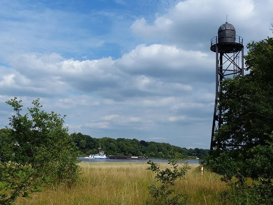 Schwarzer Leuchtturm Warfleth