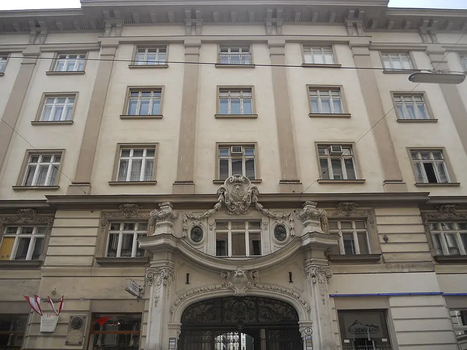 Miethaus, Schwarzspanierhaus