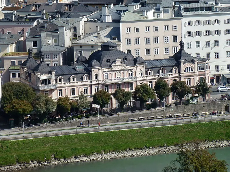 Bazargebäude