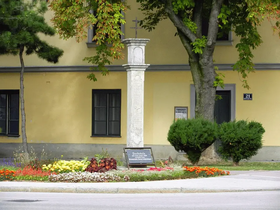 Bild: Waerfelu · CC BY 3.0 Bildstock Pestsäule