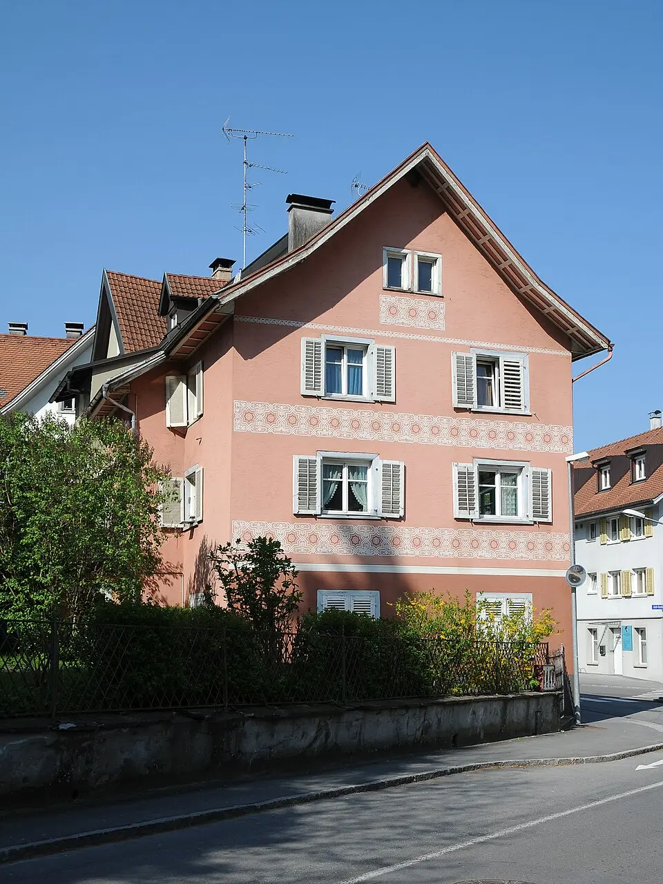 Wohn- und Geschäftshaus