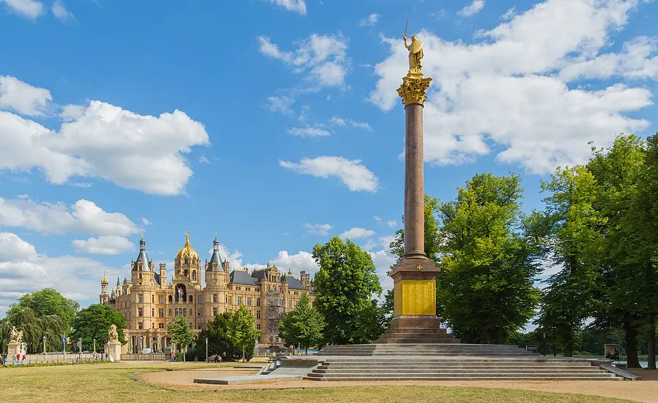 Schwerin Victory Column