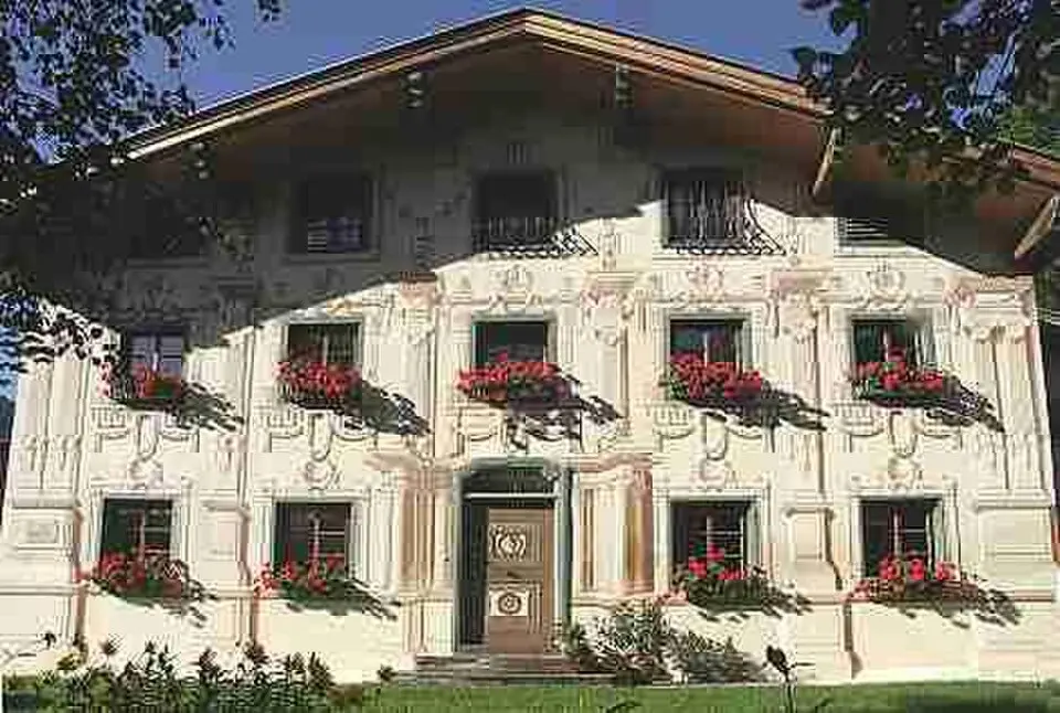 Bauernhaus, Schwesternhaus