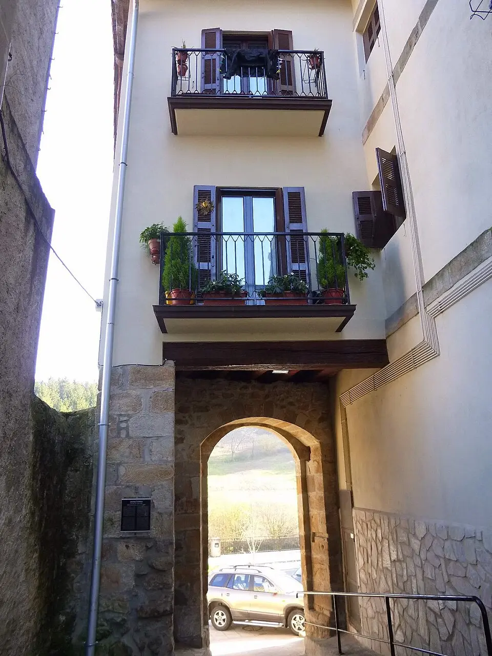 Portal De Jauregi