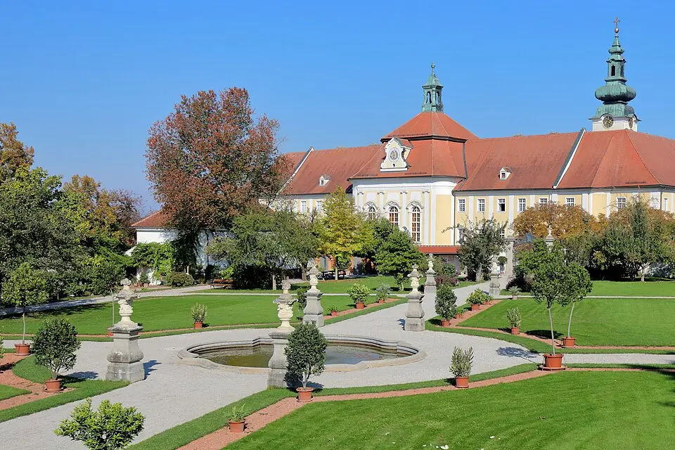 Obrázok: C.Stadler/Bwag · CC BY-SA 4.0 Stiftsanlage Benediktinerstift Seitenstetten samt Konvent- und Hofgarten