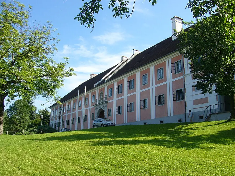 Nahral: Calauer~commonswiki · CC BY-SA 3.0 Gutshof/Meierhof