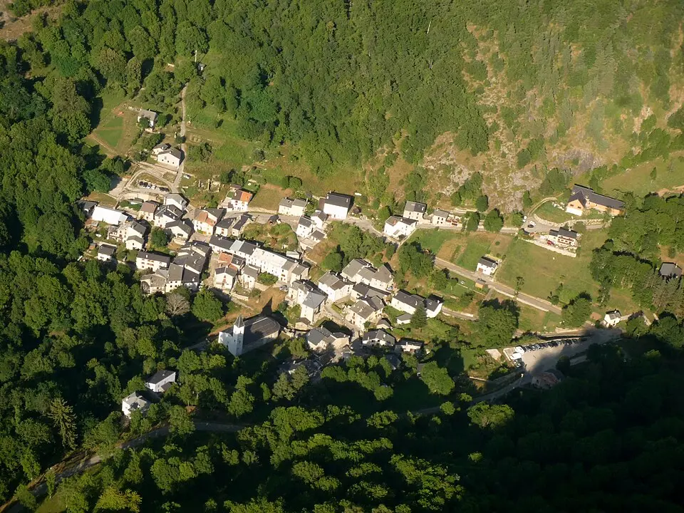 Slika: Fpasian · CC BY-SA 3.0 Sem