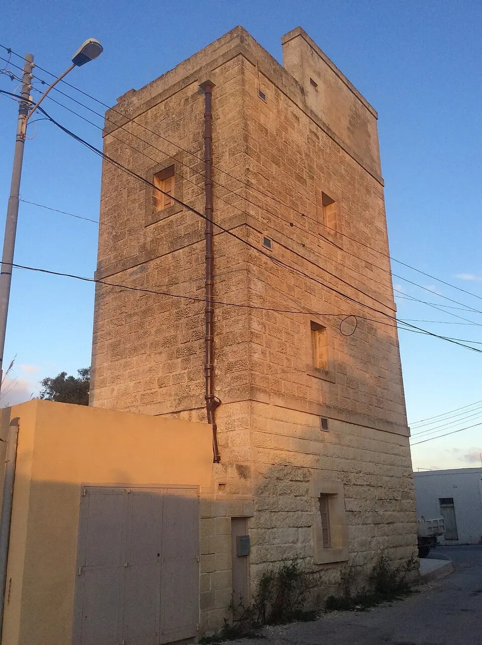 It-Torri tas-Semaforu ta' Ħal Għaxaq
