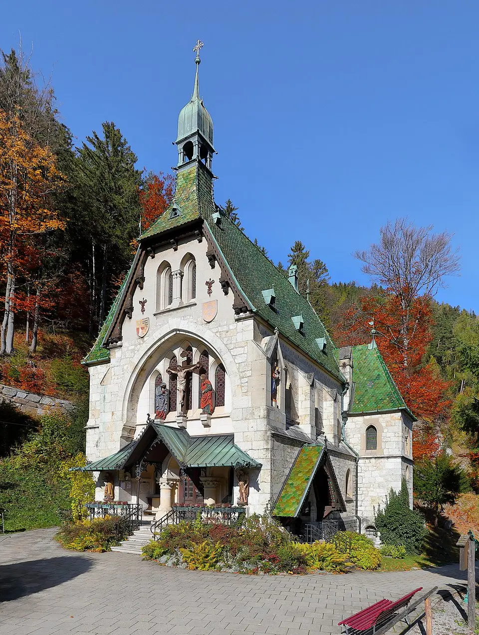 Kath. Pfarrkirche Hl. Familie