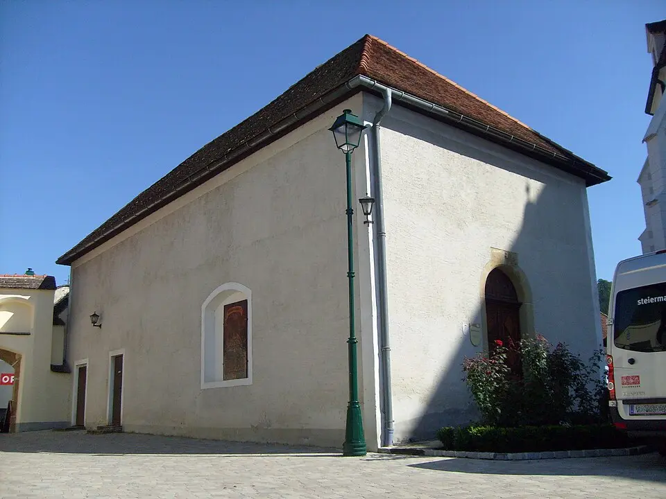Aufbahrungshalle/ ehem. Karner hl. Michael