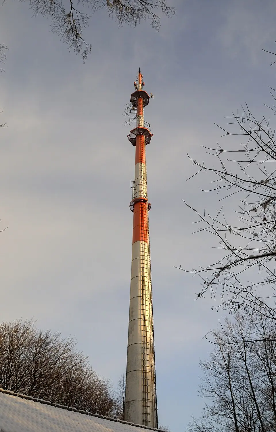 Image: Anna16 · CC BY-SA 3.0 Sender Saarbrücken-Winterberg
