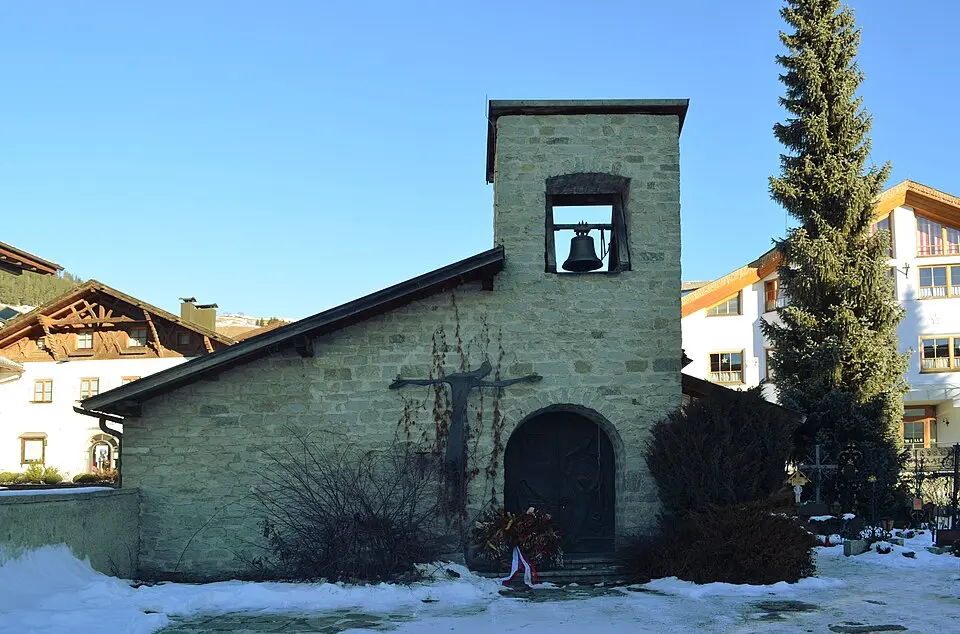 Aufbahrungshalle, Neue Totenkapelle