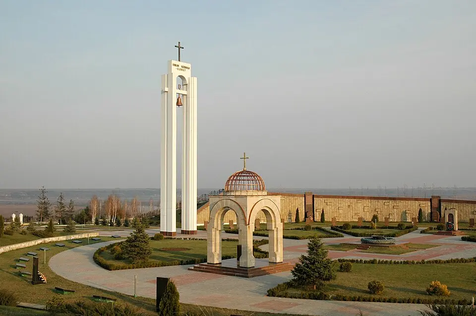 Capul de pod Șerpeni, Memorial