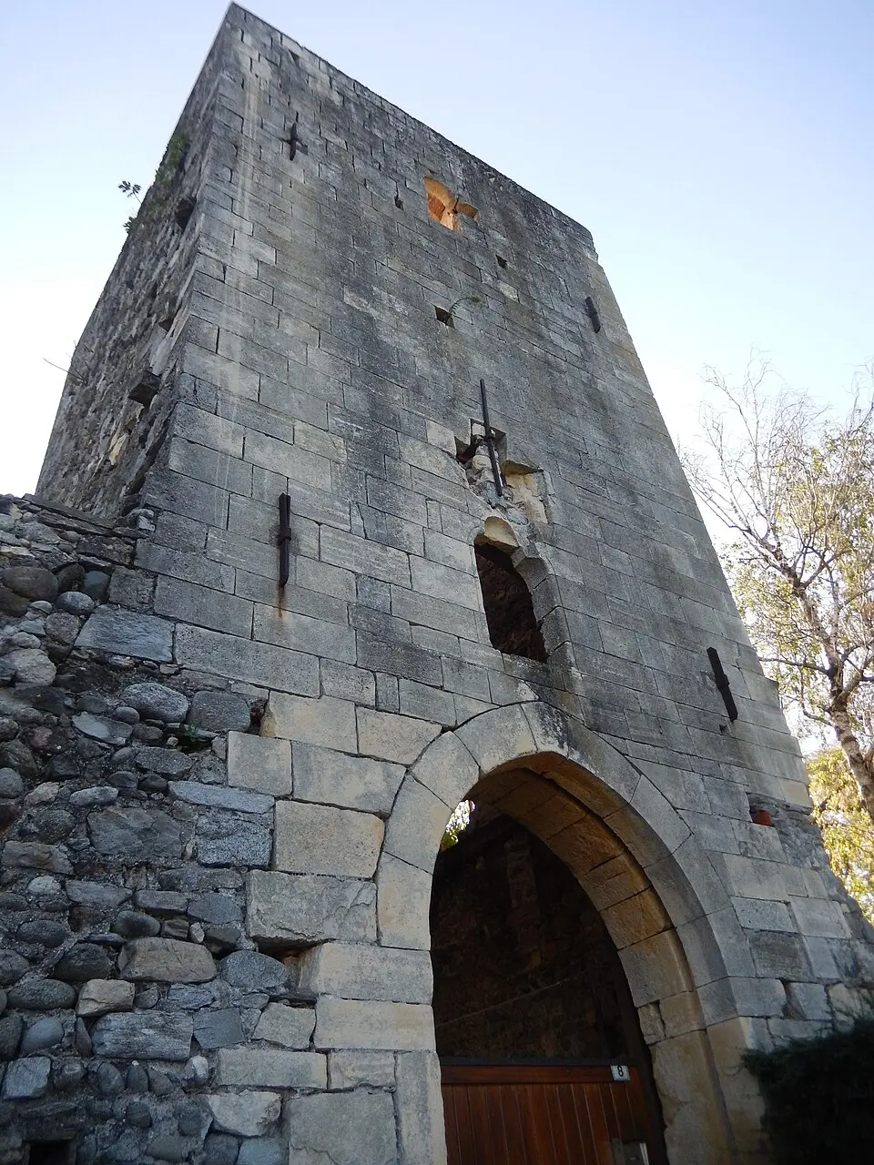 Bild: Talete1 · CC BY-SA 4.0 Castello di Lisanza