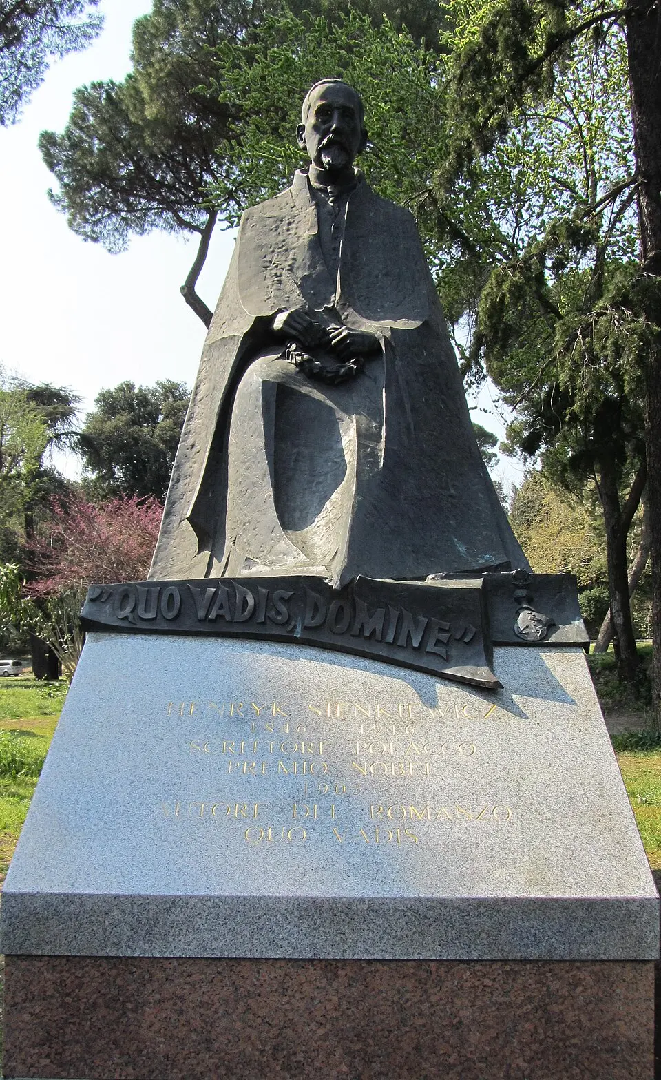 Image: Muhammad · CC BY-SA 3.0 Monument to Henryk Sienkiewicz in Rome