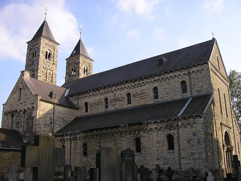 Basiliek van de H.H. Wiro, Plechelmus en Otgerus