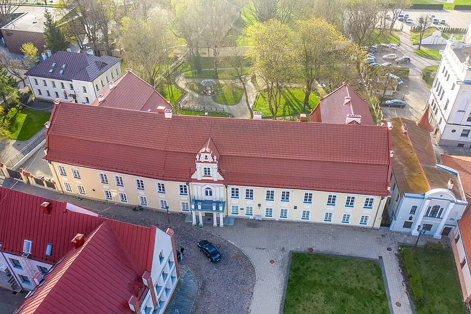 Siručio namas